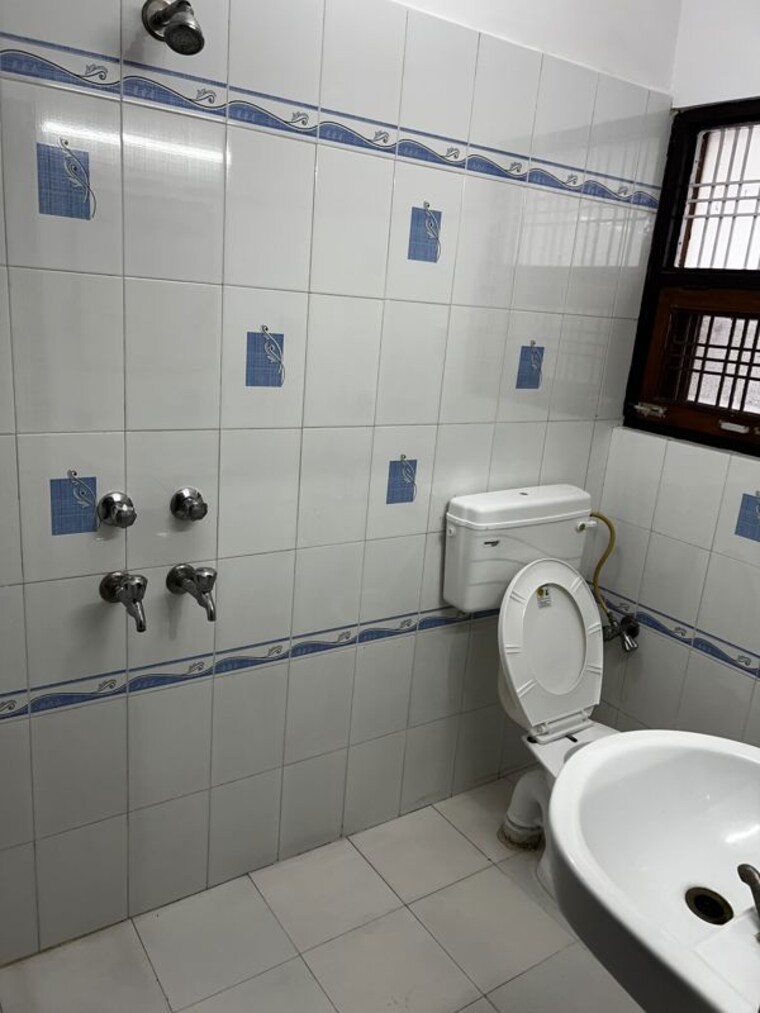 Bathroom, vikas nagar 2 Bedroom 970 Sq.Ft. Apartment In Vikas Nagar Lucknow 10713631