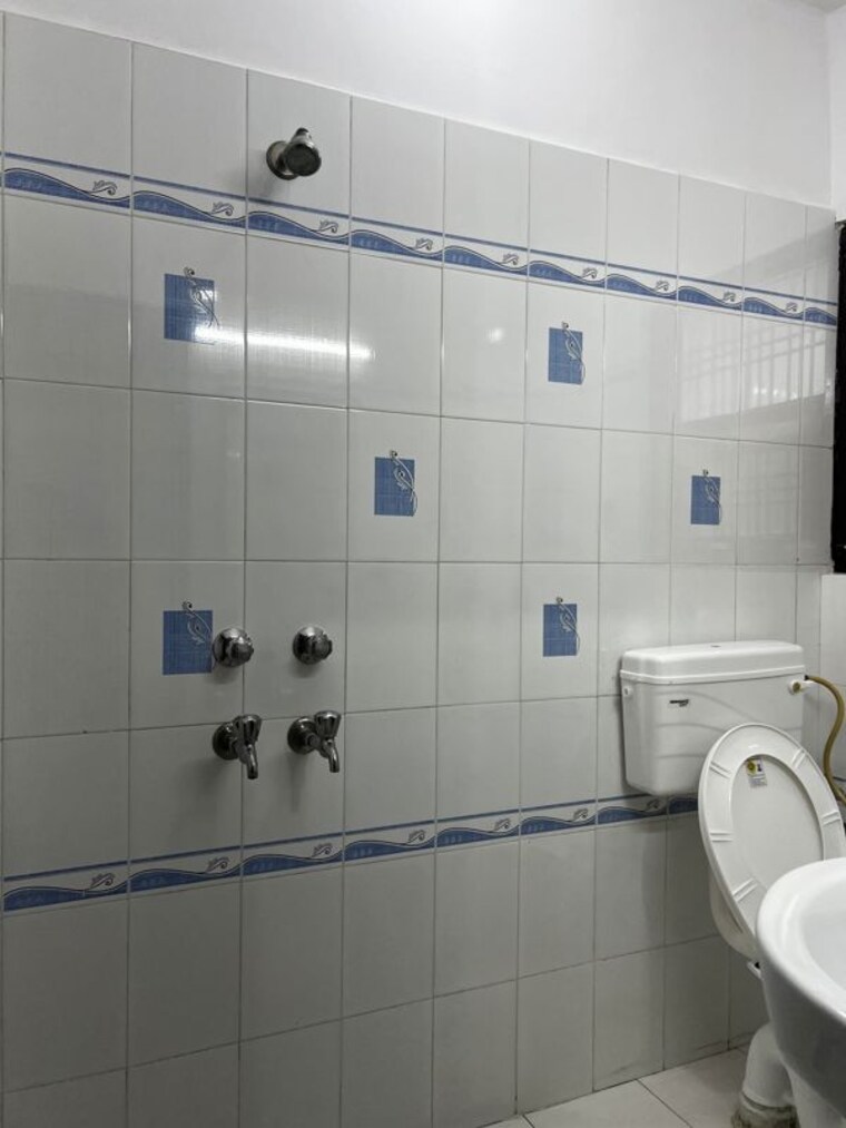 Bathroom, vikas nagar 2 Bedroom 970 Sq.Ft. Apartment In Vikas Nagar Lucknow 10713631
