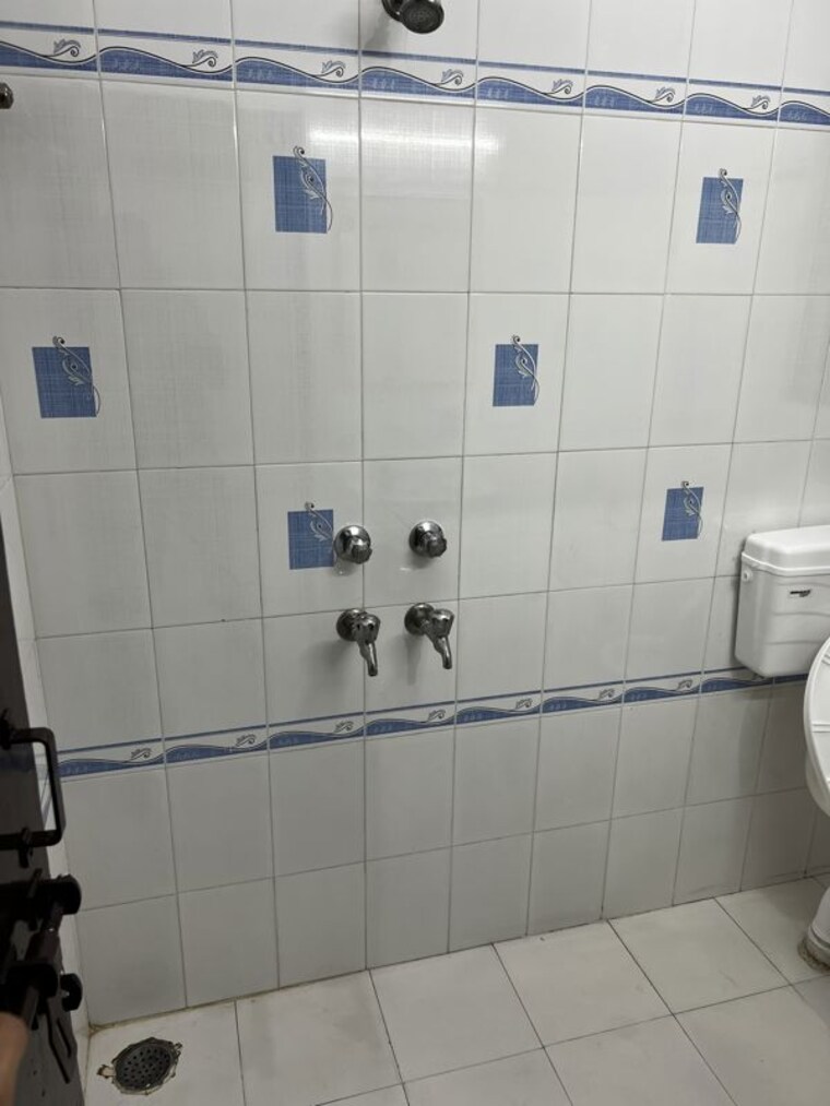 Bathroom, vikas nagar 2 Bedroom 970 Sq.Ft. Apartment In Vikas Nagar Lucknow 10713631