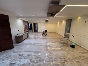 Team Area in 4 BHK Builder Floor at BPTP Amstoria Country Floor, Sector 102 – for Sale