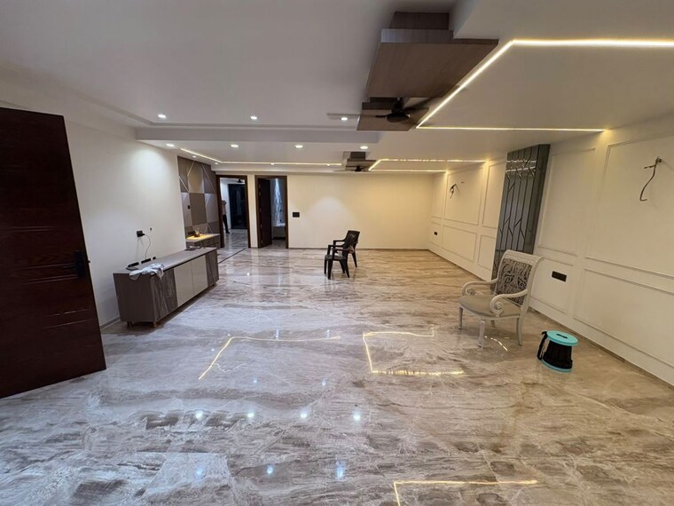 Team Area, bptp-amstoria-country-floor 4 Bedroom 4500 Sq.Ft. Builder Floor In Sector 102 Gurgaon 10713724