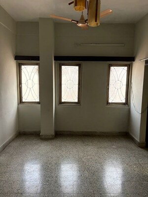 Room in 3 BHK Apartment at Vaishnavi Villa Gandhi Nagar, Gandhi Nagar – for Sale