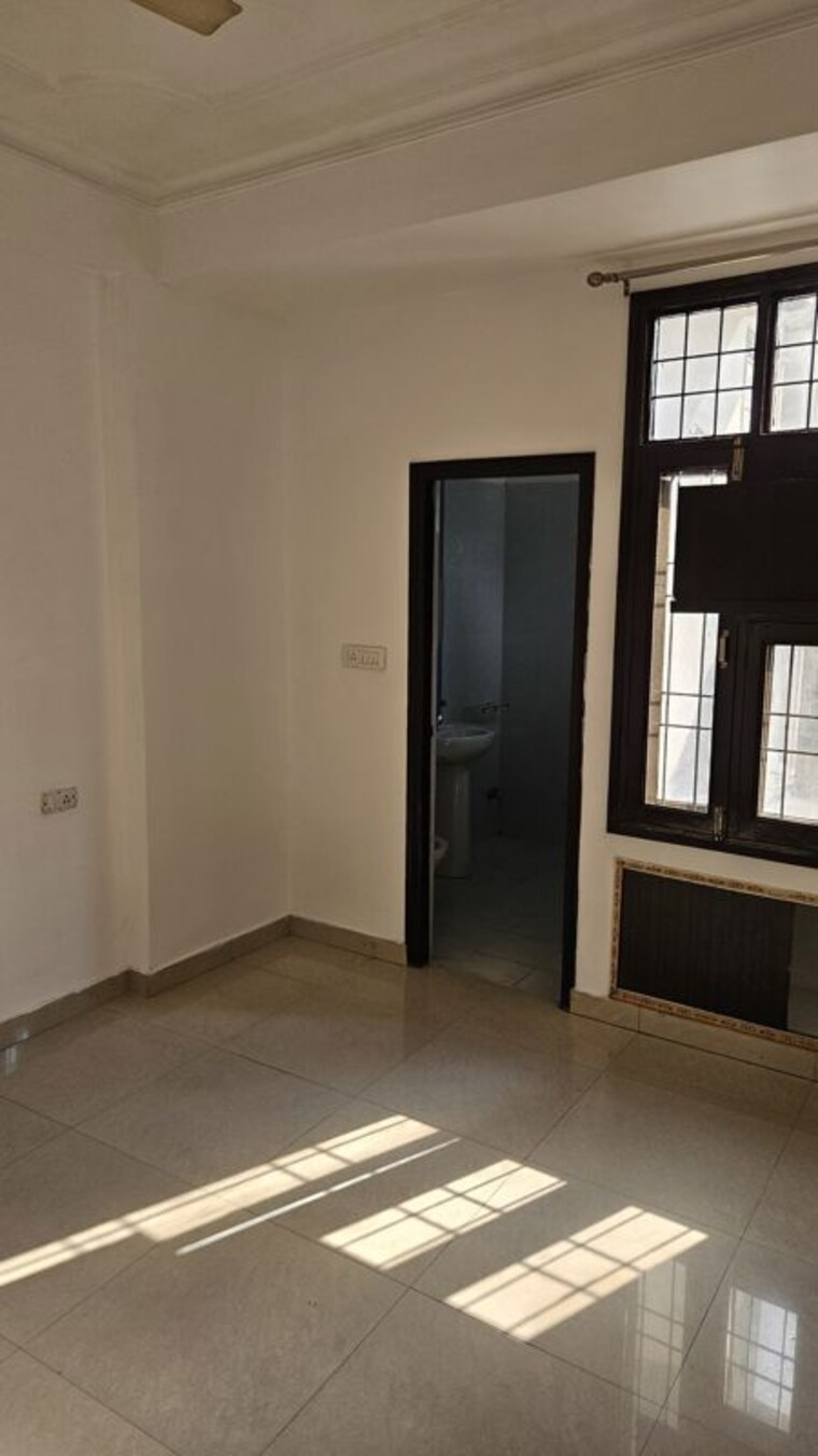 Room, kapurthala-arcade 3 Bedroom 1500 Sq.Ft. Apartment In Aliganj Lucknow 10713725