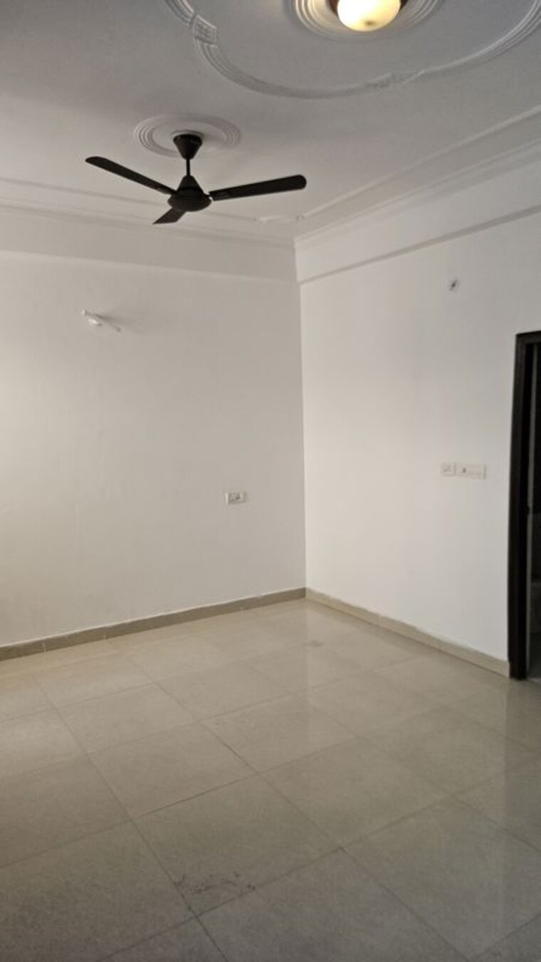 Room, kapurthala-arcade 3 Bedroom 1500 Sq.Ft. Apartment In Aliganj Lucknow 10713725