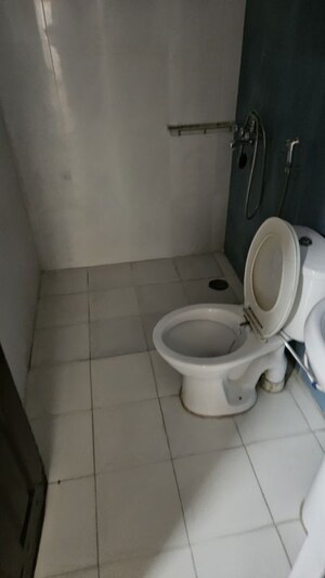 Bathroom in 3 BHK Apartment at Kapurthala Arcade, Aliganj – for Rent