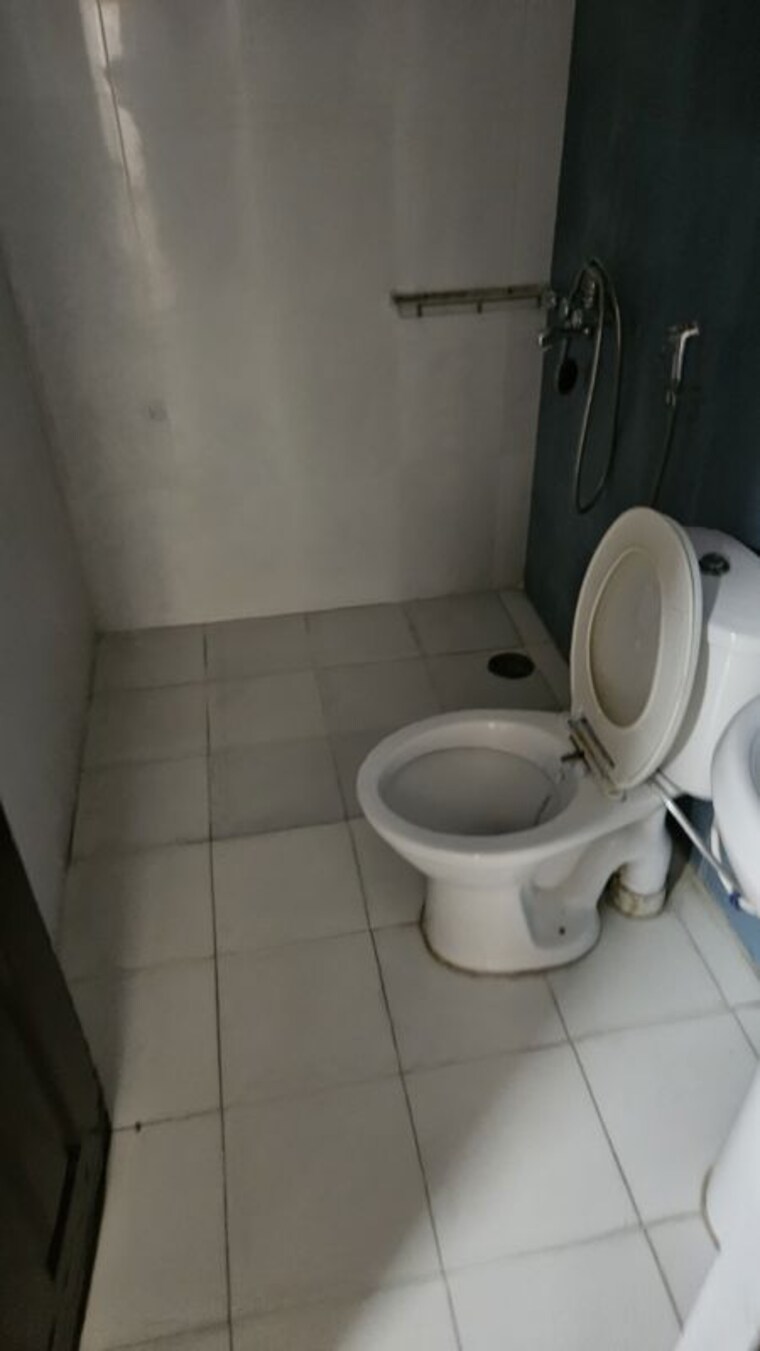 Bathroom, kapurthala-arcade 3 Bedroom 1500 Sq.Ft. Apartment In Aliganj Lucknow 10713725