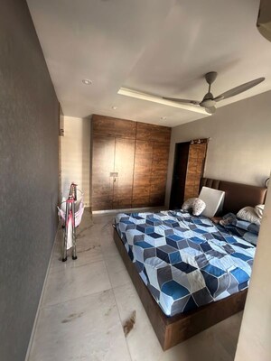 Bedroom in 2 BHK Apartment at Chinar Building, Wadala – for Rent