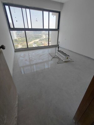 Room in 5 BHK Apartment at Goel Ganga Platinum, Kharadi – for Rent