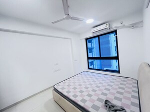 Room in 2 BHK Apartment at Sunteck City Avenue-2, Goregaon West – for Sale