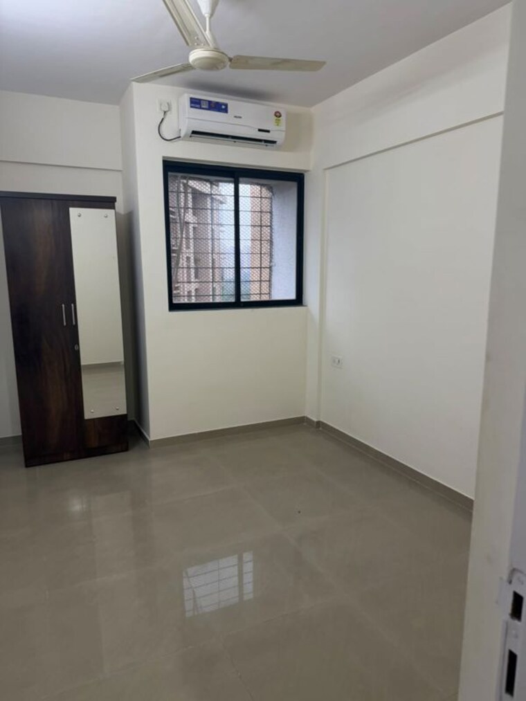 Room, puranik-city 2.5 Bedroom 850 Sq.Ft. Apartment In Kasarvadavali Thane 10713806