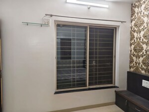 Room in 2 BHK Apartment at La Gloriosa Apartment, Kalyani Nagar – for Rent