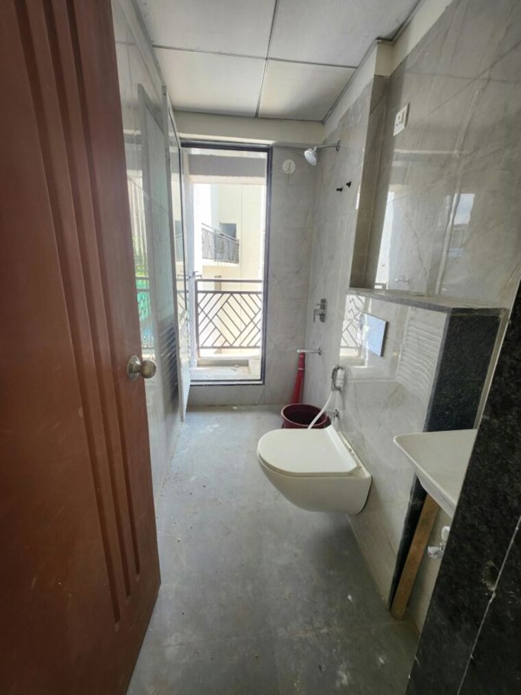 Bathroom, pride-larkins-nest 2 Bedroom 750 Sq.Ft. Apartment In Ghodbunder Road Thane 10713815
