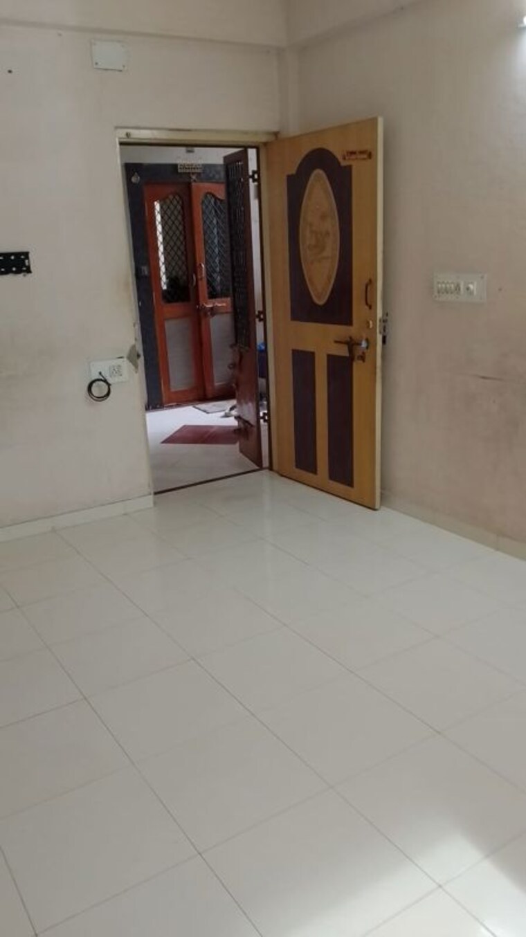 Room, surya-kutir 2 Bedroom 135 Sq.Yd. Apartment In Naranpura Ahmedabad 10708484