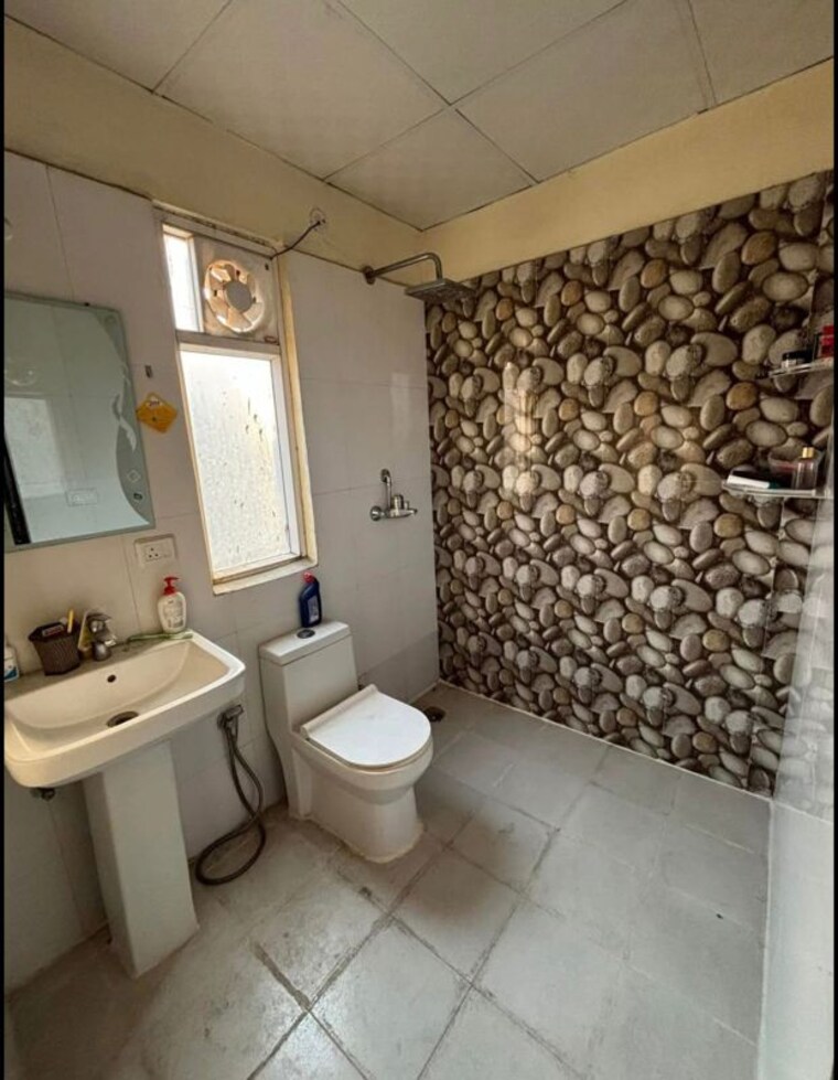 Bathroom, godrej-golf-link-villas 4 Bedroom 3029 Sq.Ft. Villa In Sector 27 Yamuna Expressway Greater Noida 10713816