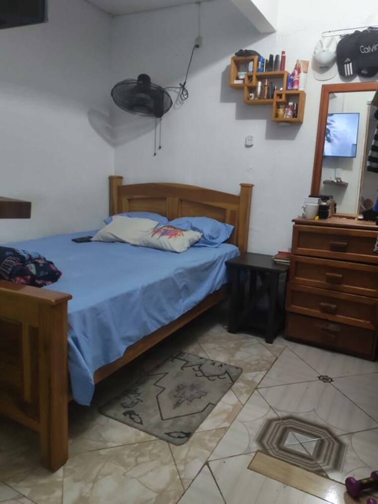 Bedroom, vibhuti khand Pg For Girls In Vibhuti Khand 10713821
