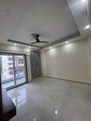 2 BHK Builder Floor For Rent in Sector 14