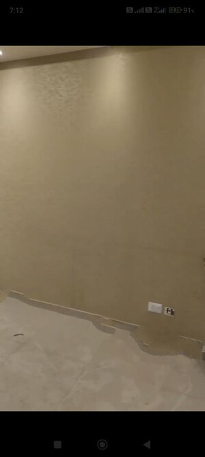Furnished Amenities in 2 BHK Apartment at Windsor Paradise 2, Raj Nagar Extension – for Rent