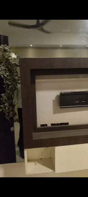 2 BHK Apartment For Rent in Windsor Paradise 2, Raj Nagar Extension