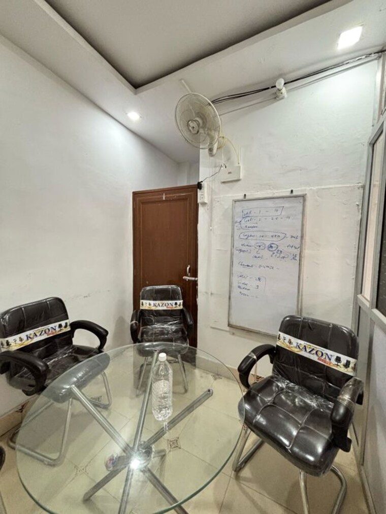 Team Area, sigra Commercial Office Space 700 Sq.Ft. In Sigra Varanasi 10713865