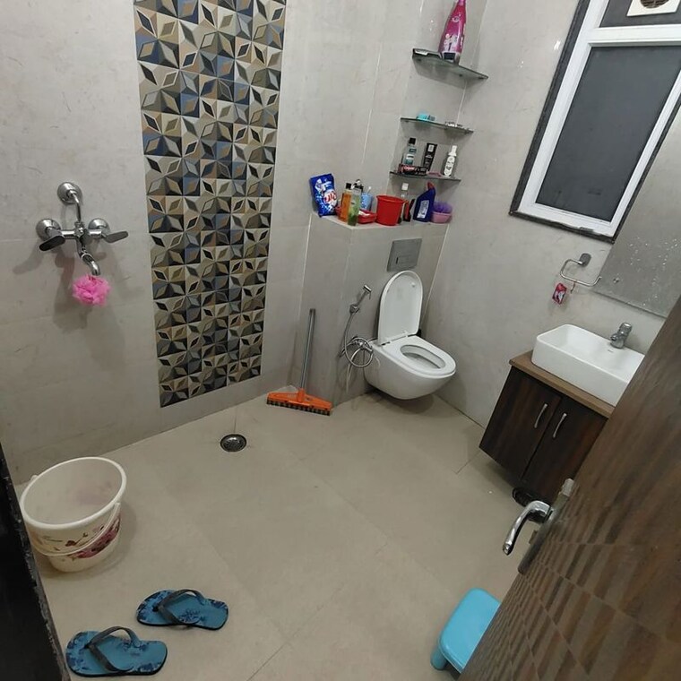 Team Area, sector 17 2 Bedroom 656 Sq.Ft. Builder Floor In Sector 17 Gurgaon 10713870