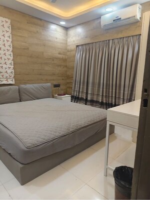 Bedroom in 1 BHK Apartment at Santacruz West – for Rent