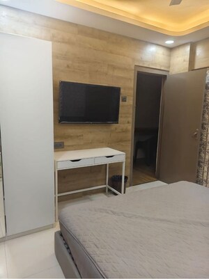 Master Bedroom in 1 BHK Apartment at Santacruz West – for Rent