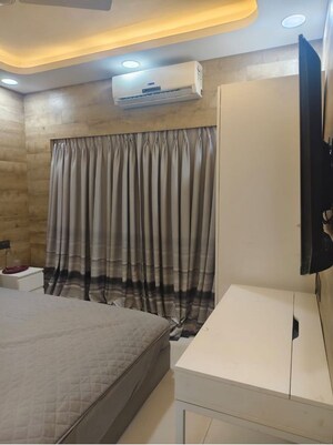 Room in 1 BHK Apartment at Santacruz West – for Rent