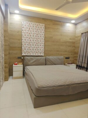 Bedroom in 1 BHK Apartment at Santacruz West – for Rent