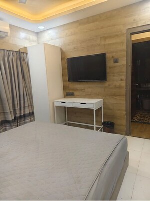 Bedroom in 1 BHK Apartment at Santacruz West – for Rent