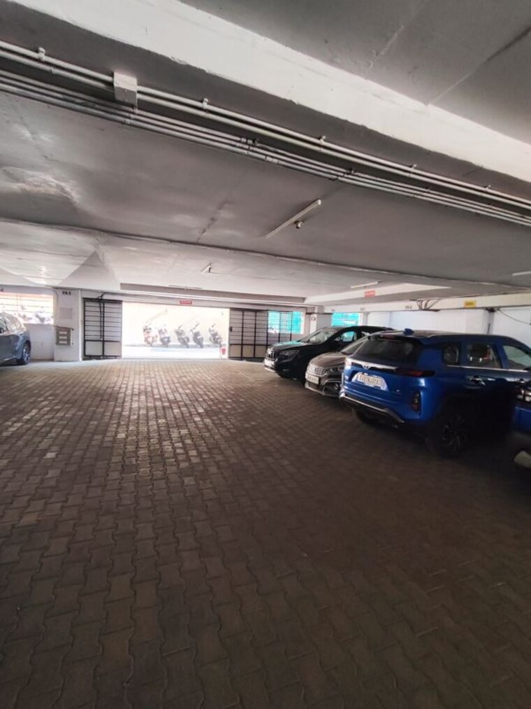  Parking, koramangala Commercial Office Space 5000 Sq.Ft. In Koramangala Bangalore 10713877