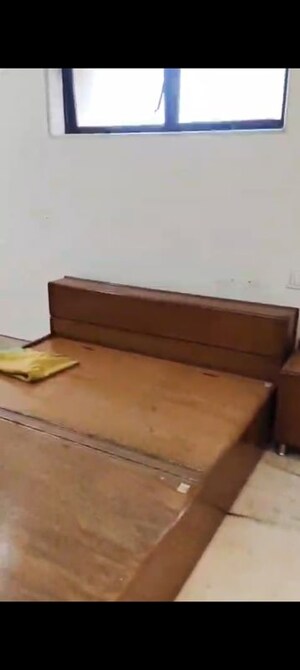 Furnished Amenities in 2 BHK Apartment at Wood Rose CHS, Andheri West – for Rent