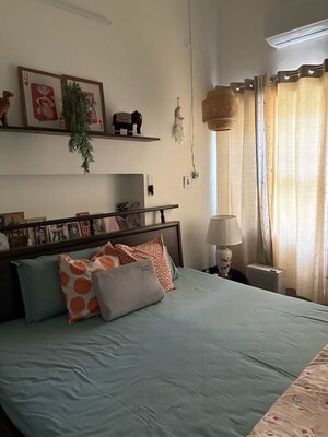 Living Room in  Pg at Vineet Khand – for Rent