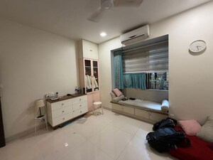Room in 2 BHK Apartment at Bandra West – for Rent