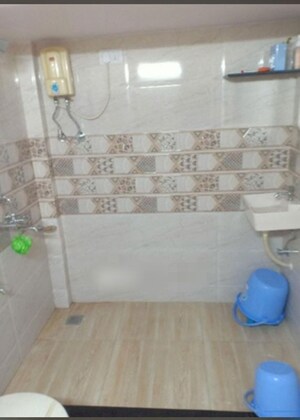Bathroom in 1 RK Apartment at Shantiniketan Apartments Matunga, Matunga East – for Rent