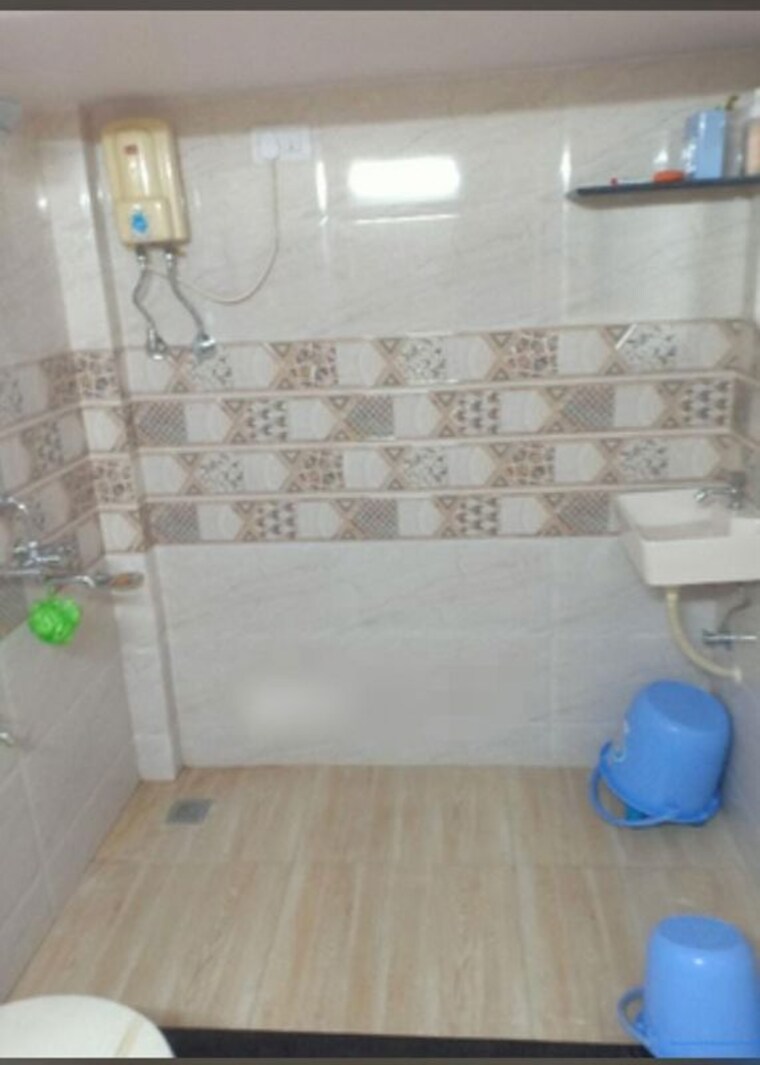 Bathroom, shantiniketan-apartments-matunga 1 RK 400 Sq.Ft. Apartment In Matunga East Mumbai 10713979