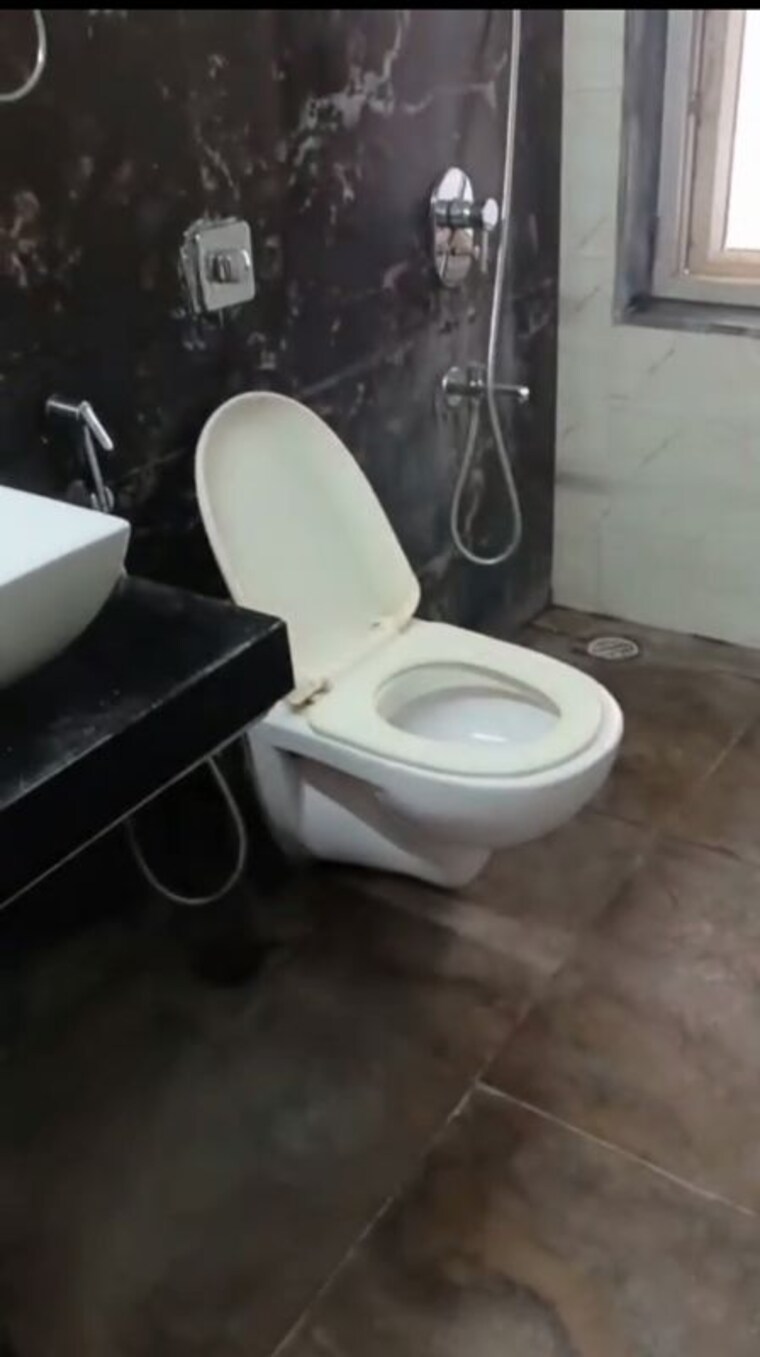Bathroom, dattani-shelter 2 Bedroom 914 Sq.Ft. Apartment In Goregaon West Mumbai 10713983
