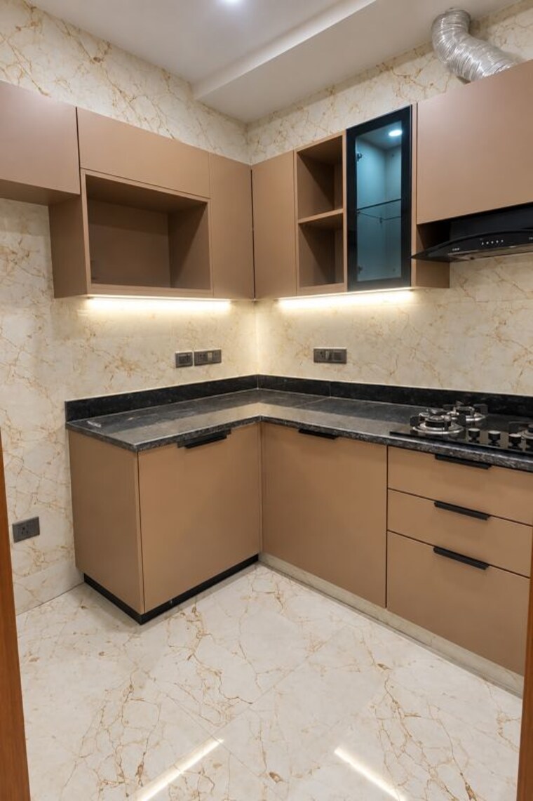 Kitchen, chittaranjan park 3 Bedroom 160 Sq.Yd. Builder Floor In Chittaranjan Park Delhi 10714004