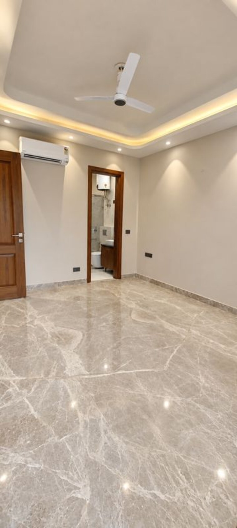 Room, chittaranjan park 3 Bedroom 160 Sq.Yd. Builder Floor In Chittaranjan Park Delhi 10714004