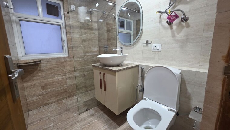 Bathroom, shree-vardhman-victoria 2.5 Bedroom 1350 Sq.Ft. Apartment In Sector 70 Gurgaon 10714020