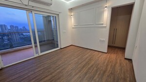 Room in 2.5 BHK Apartment at Shree Vardhman Victoria, Sector 70 – for Rent