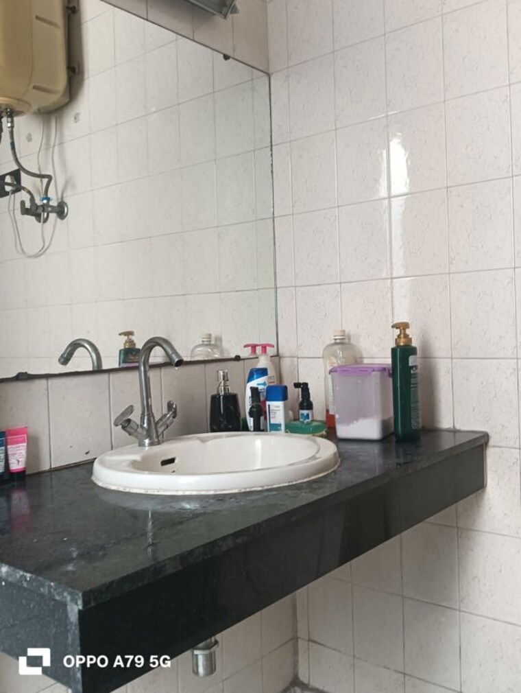 Bathroom, greater kailash i 2 Bedroom 200 Sq.Yd. Builder Floor In Greater Kailash I Delhi 10714044