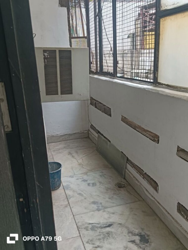 Balcony, greater kailash i 2 Bedroom 200 Sq.Yd. Builder Floor In Greater Kailash I Delhi 10714044