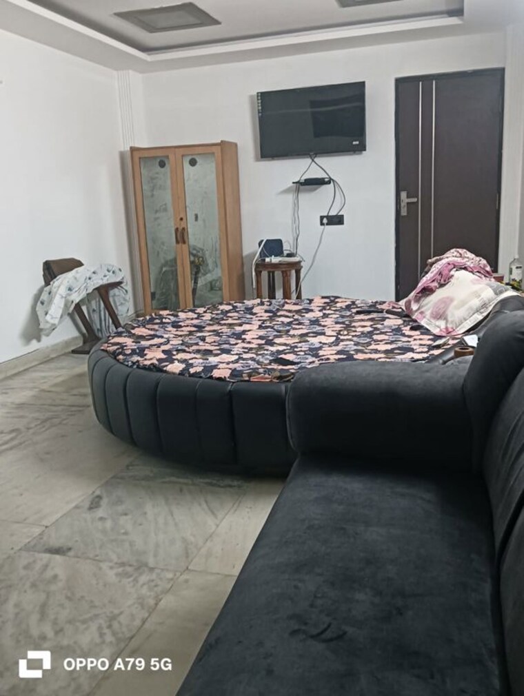 Bedroom, greater kailash i 2 Bedroom 200 Sq.Yd. Builder Floor In Greater Kailash I Delhi 10714044