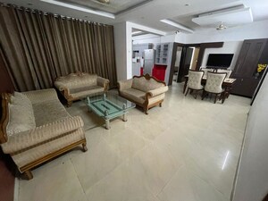 5 BHK Apartment For Sale in Pir Machalla