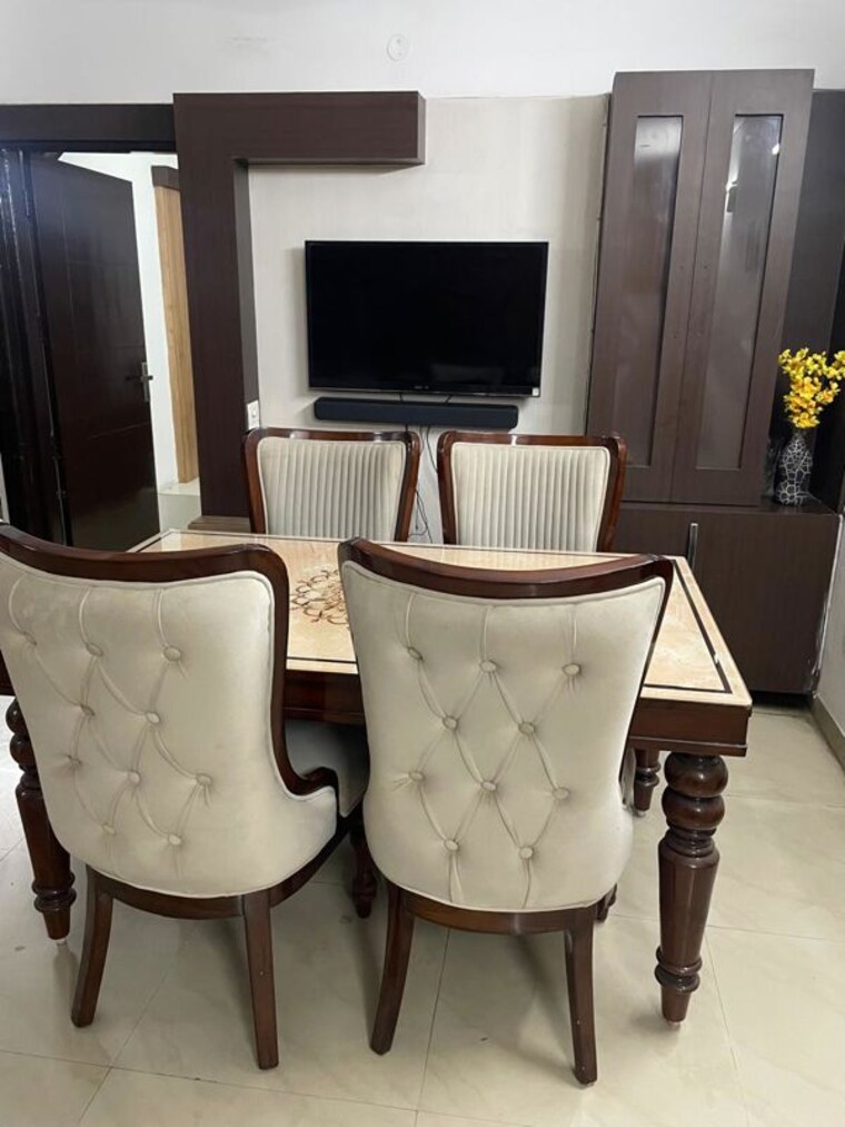 Living Room, pir machalla 5 Bedroom 2550 Sq.Ft. Apartment In Pir Machalla Zirakpur 10711406