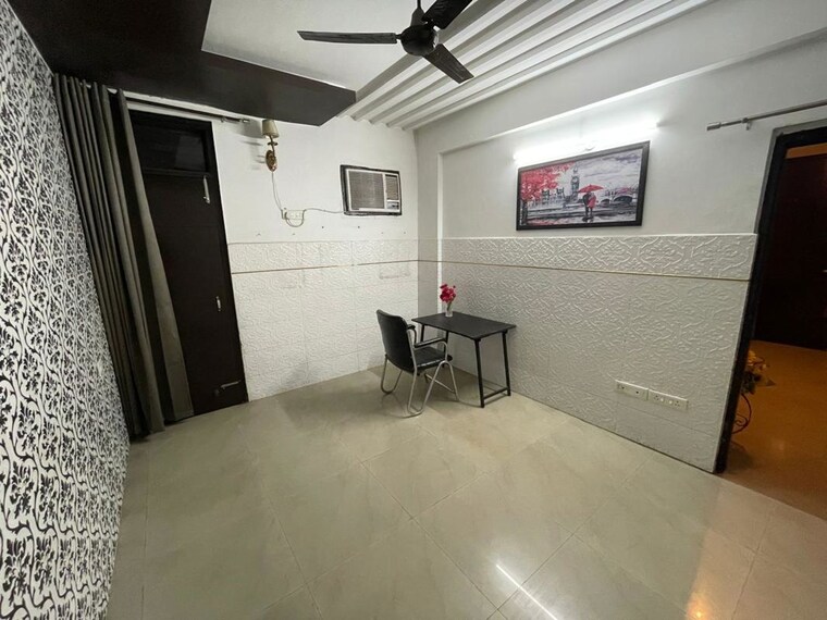 Room, pir machalla 5 Bedroom 2550 Sq.Ft. Apartment In Pir Machalla Zirakpur 10711406