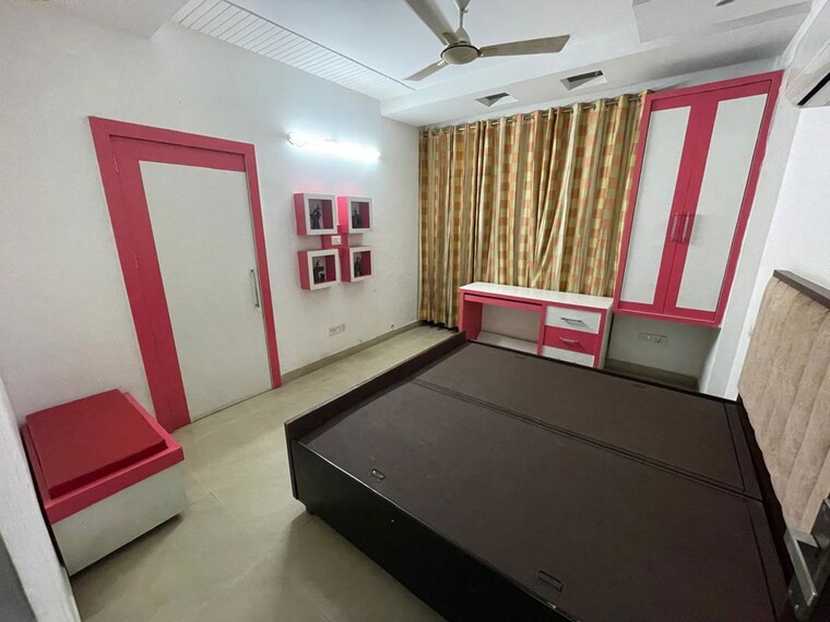 Master Bedroom, pir machalla 5 Bedroom 2550 Sq.Ft. Apartment In Pir Machalla Zirakpur 10711406