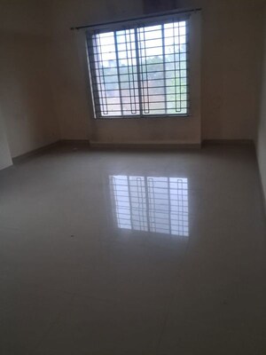 Room in 2 BHK Apartment at Kohinoor Vayona, Pimpri – for Rent