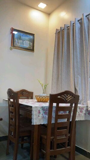  Pg For Rent in Vinay Khand 3