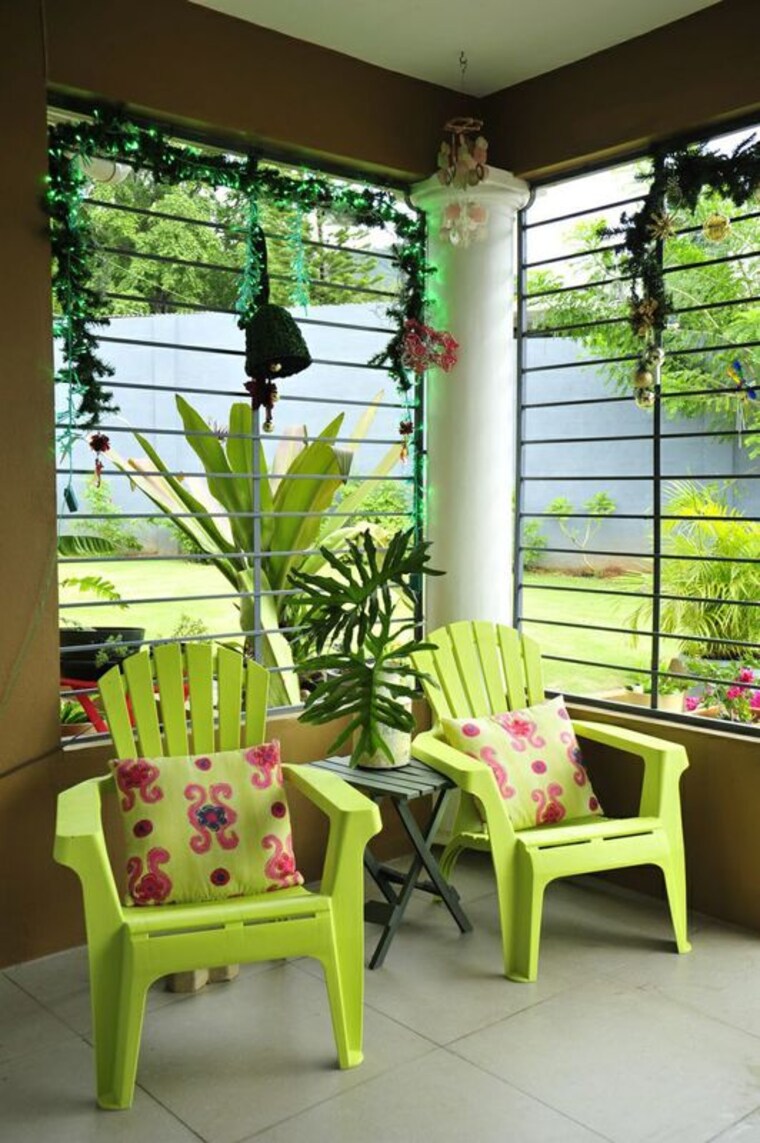 Balcony, vinay khand 3 Pg For Girls In Vinay Khand 3 10714100